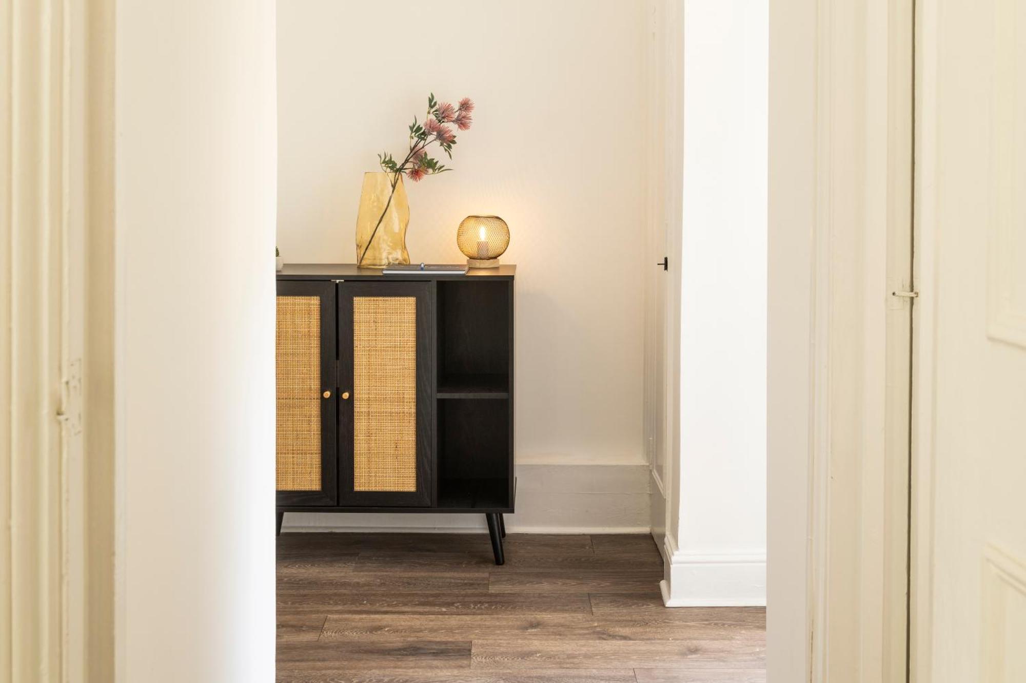 Kensington & Chelsea Oasis With Patio * London